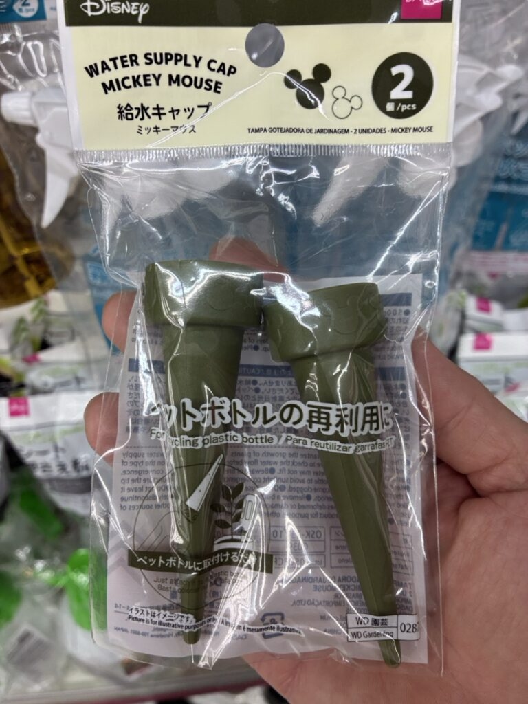 ペットボトルに取り付ける給水キャップ